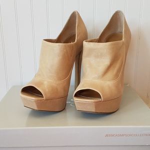 Jessica Simpson Jetko